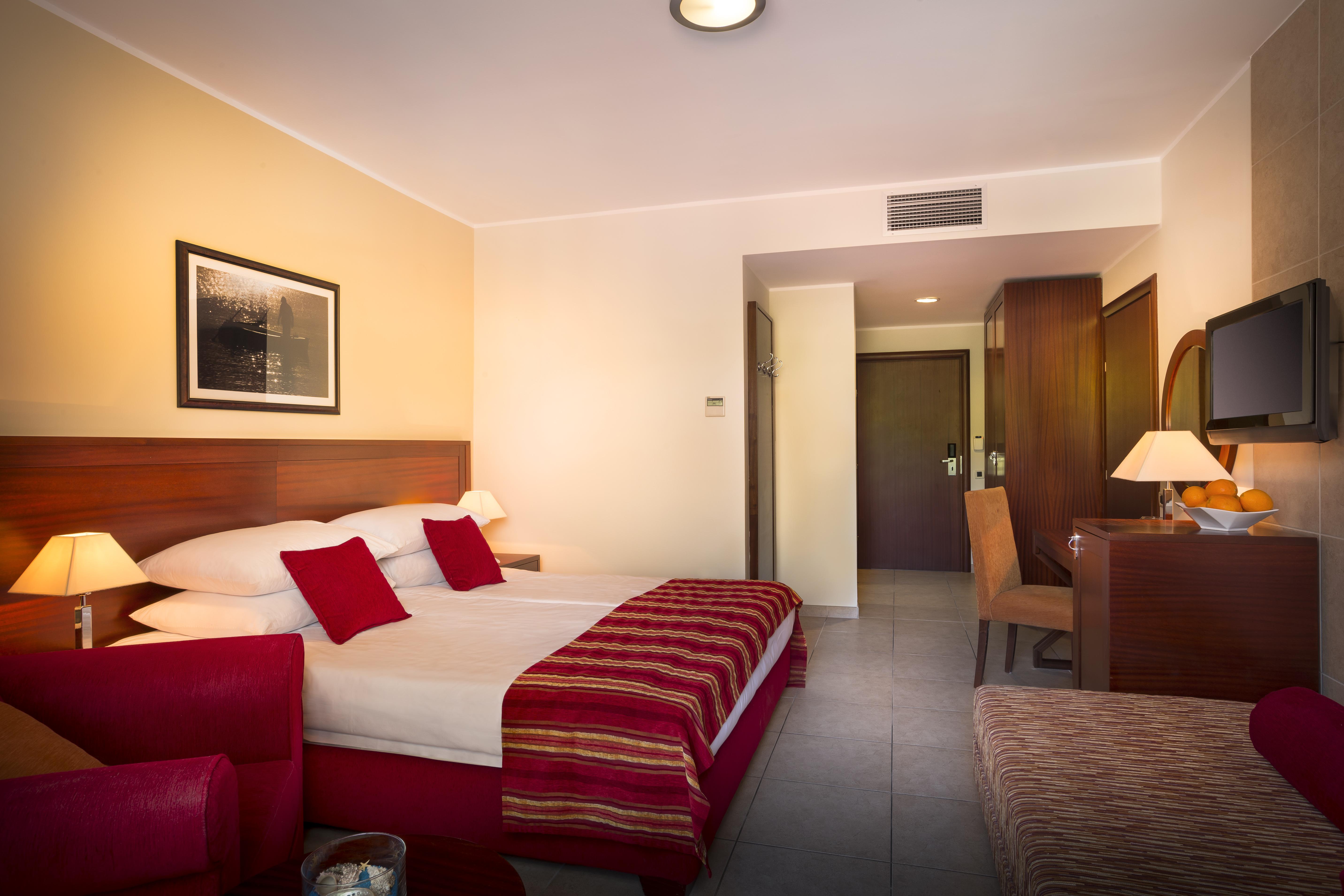 Valamar Villa Adria 巴斯卡 外观 照片